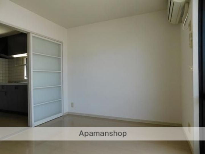 シャトル木花台H101の内装