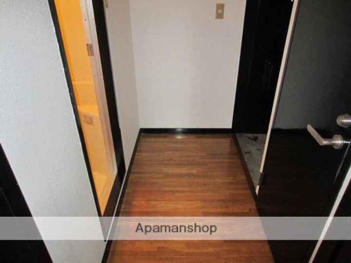 ステージドア206の内装