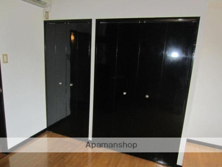 ステージドア206の内装