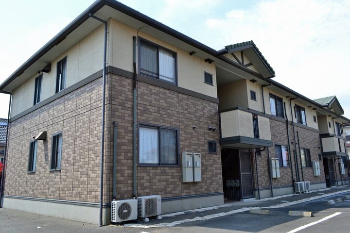 コンフォーレ原田 A棟の外観