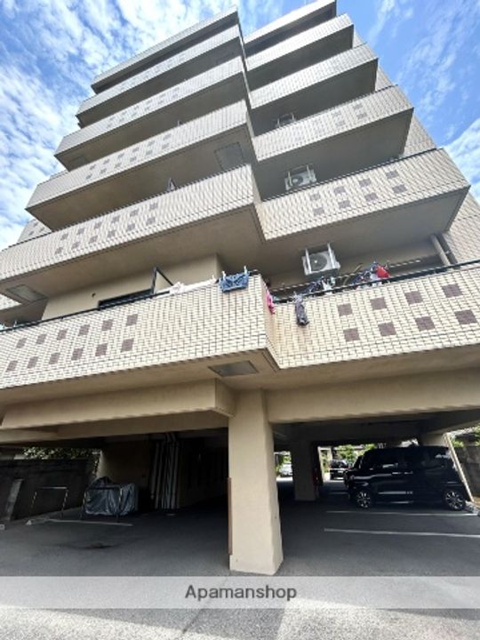 クレストコート303の外観