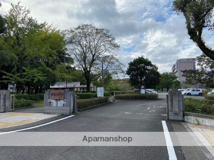 クレストコート303の周辺