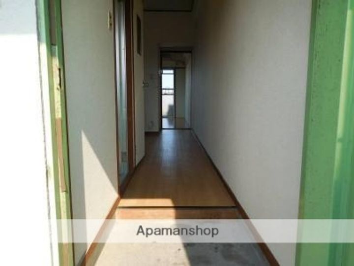 井上コーポラス403の玄関