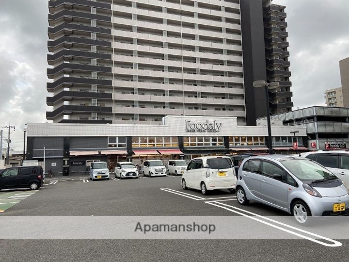 ステーションコートの周辺