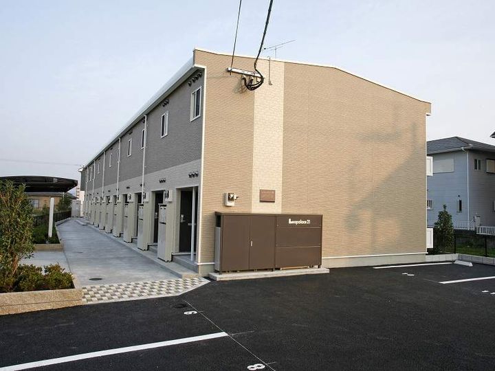 レオパレスポラリス204の外観