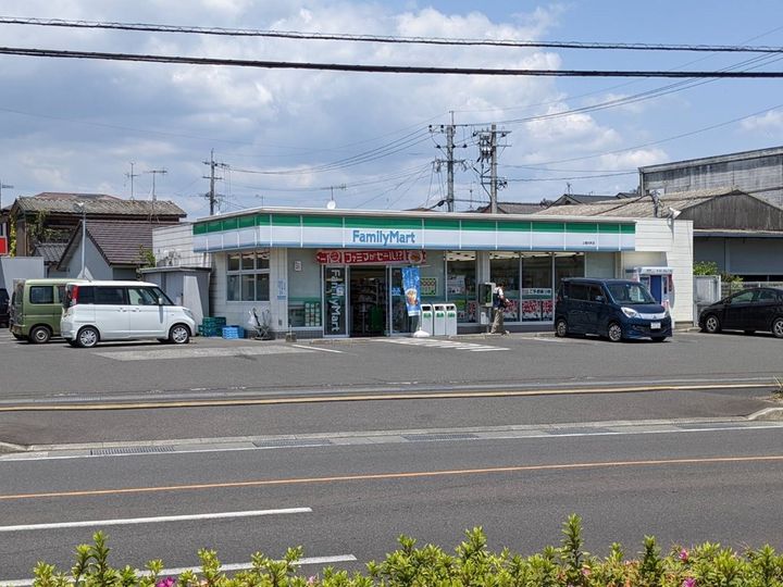 カーサ・ソリッソの周辺