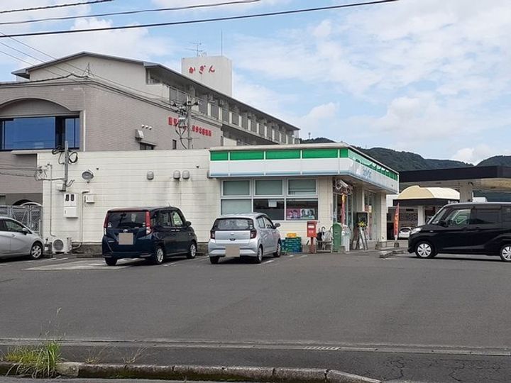 コモドエスパシオ1の周辺