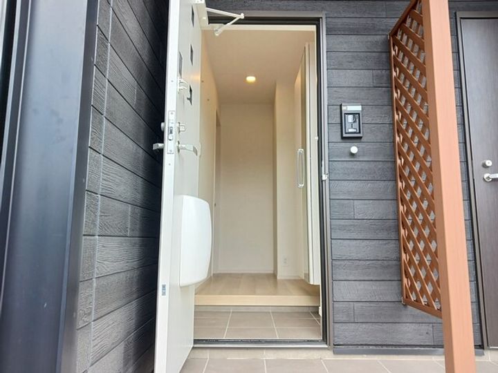 天テラスⅡの玄関