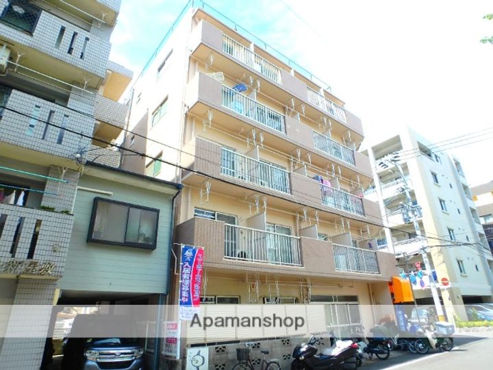 スカイコーポ新屋敷の外観