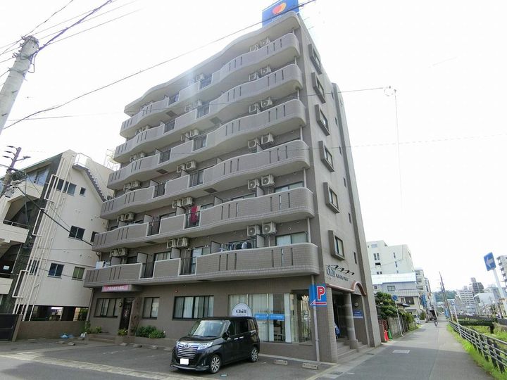 リードIN荒田の外観
