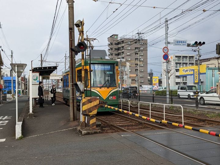 レオパレスフローラの周辺