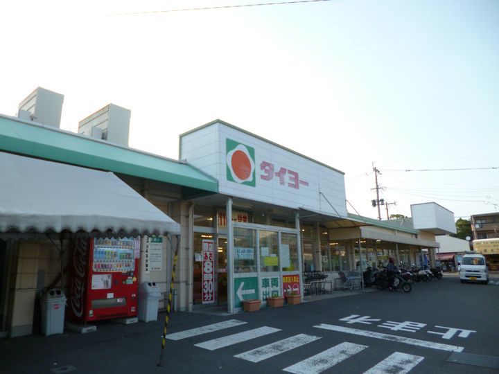 グランデ・フィオーレの周辺