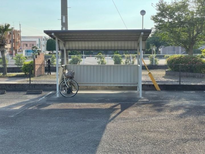 サニーブレイスYOMO A棟の外観