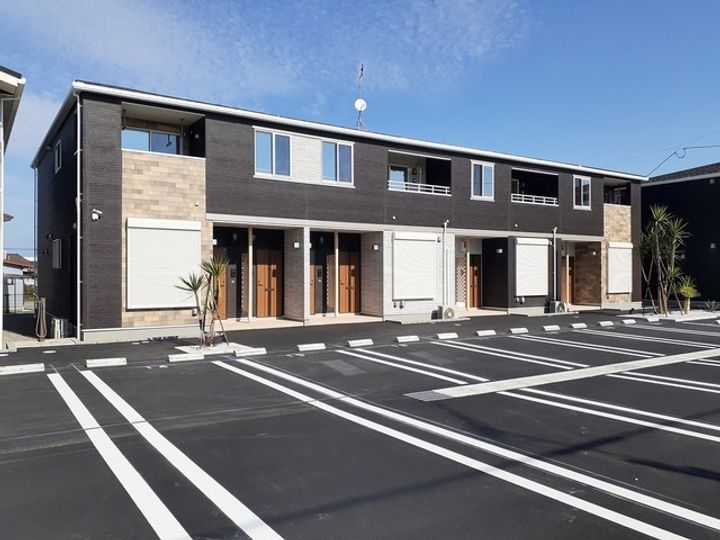 ハクナ・マタタBの外観