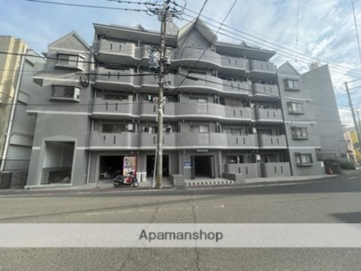 サンパティーク下荒田の外観