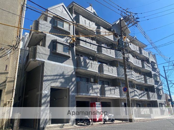 サンパティーク下荒田の外観