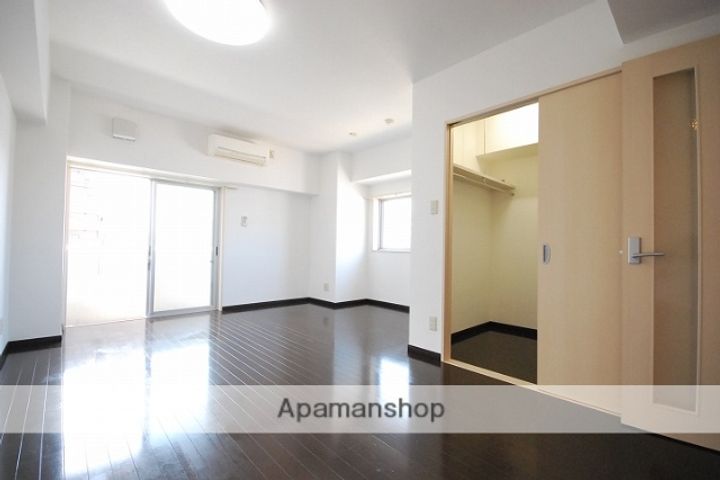 ステージルビーグラスの居間