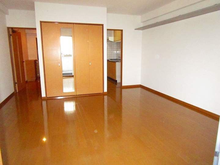 レジデンス平田 Ⅳ0203の居間