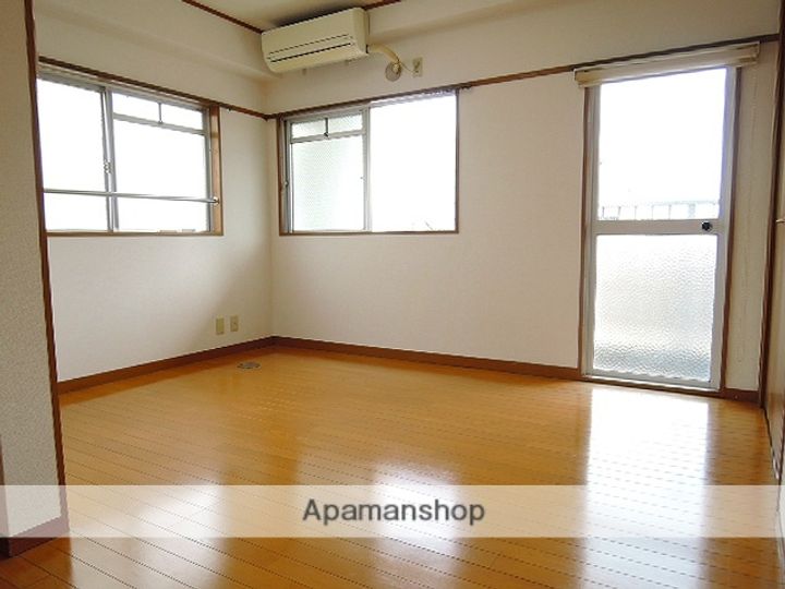 スプリングハイツ中洲の居間