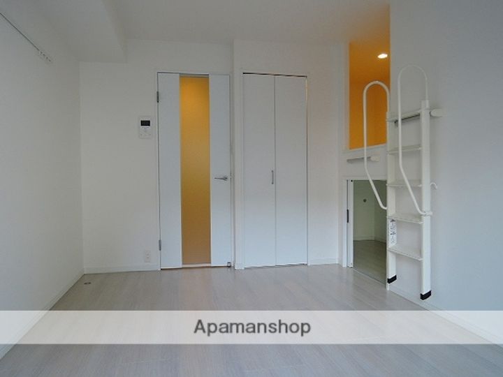 GRAND CIMA ZEROの居間