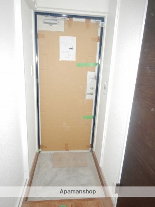 LE CHAT NOIRの玄関