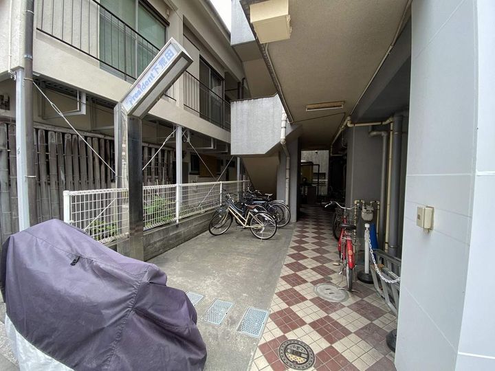 プレジデント下荒田0401の外観