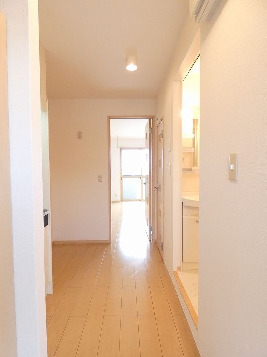 オリエントモナリエの内装