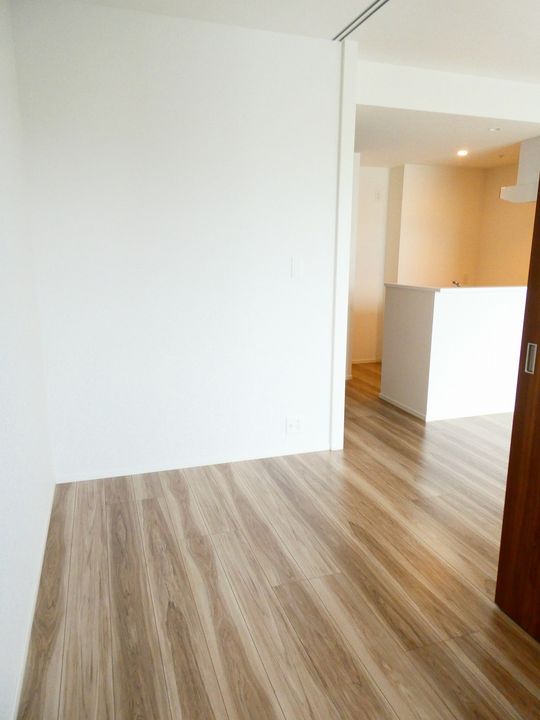 RJRプレシア郡元Ⅲ0905の内装