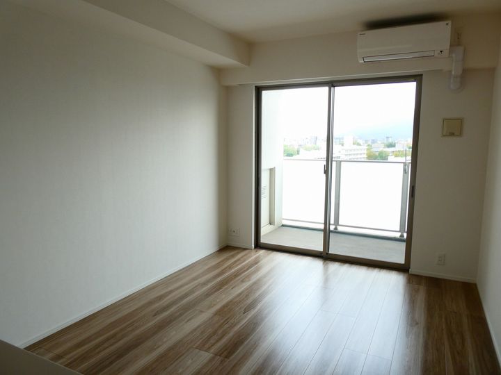 RJRプレシア郡元Ⅲ0905の内装