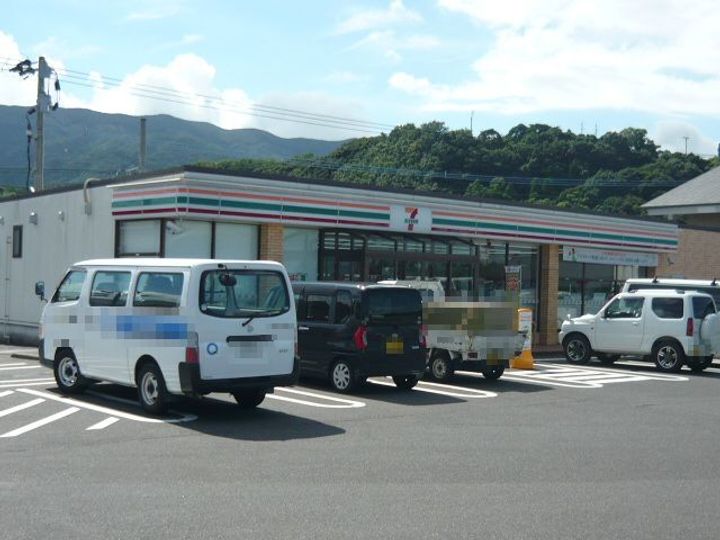 メゾン ボヌール喜入の周辺