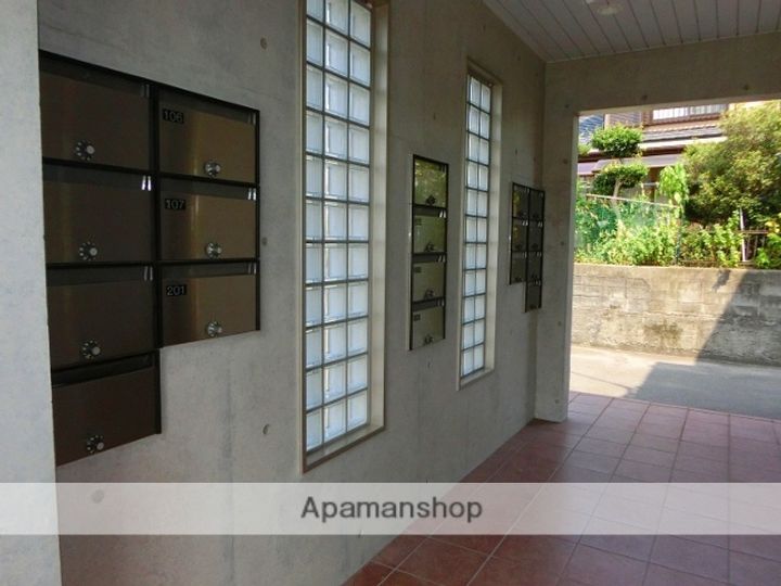 ジャルダン・フリューリー・ドーソンⅣ305の外観