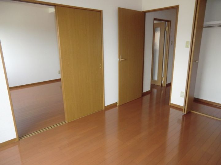 ラフィーネ鴨池0402の居間