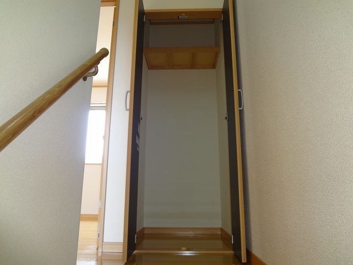 石原タウンF-2の内装