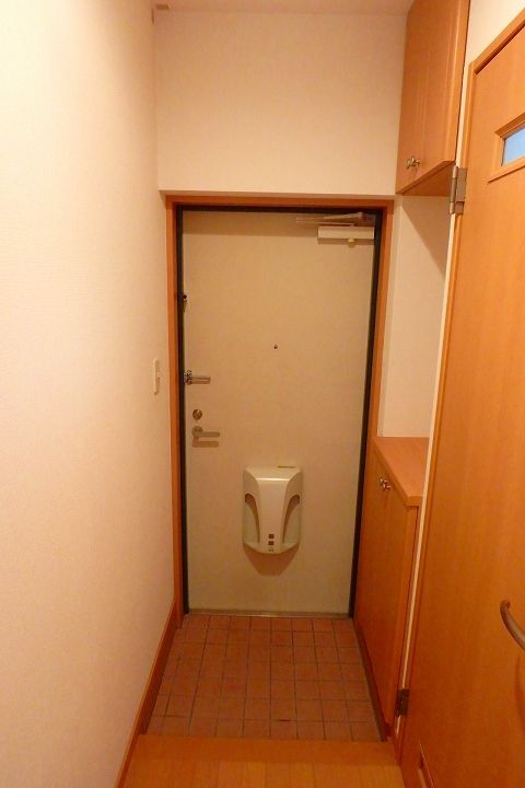 プランドール0301の玄関