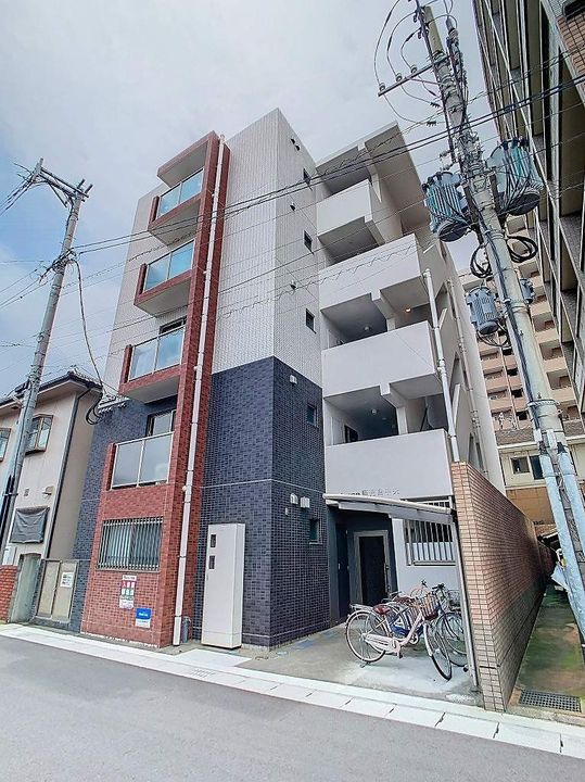 LA LUCE鹿児島中央0401の外観