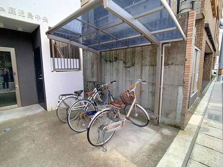 LA LUCE鹿児島中央0401の外観