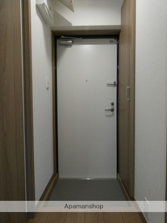 Y’SBLD XV105の玄関