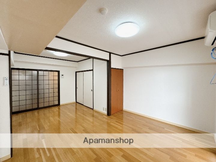 グリーンハイツ富山302の居間