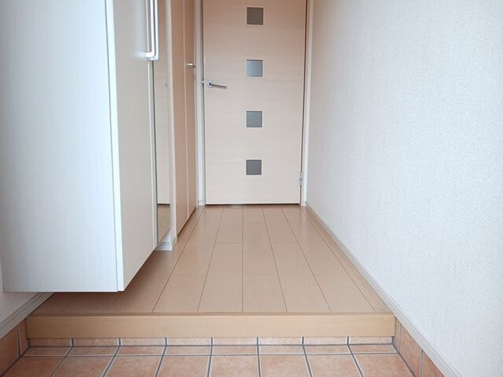 コリーヌJ Ⅱの玄関