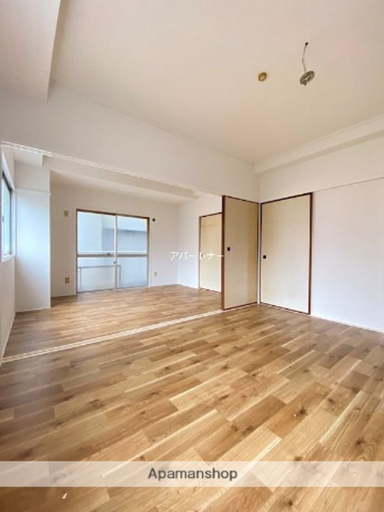 モリホーム上之園の居間