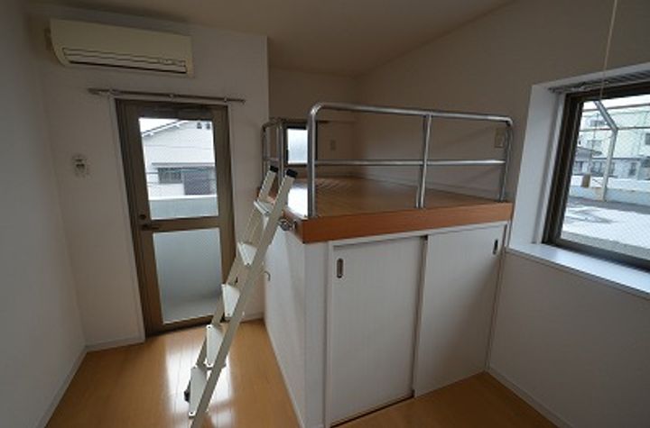 リアライズ・プレイス0205の居間