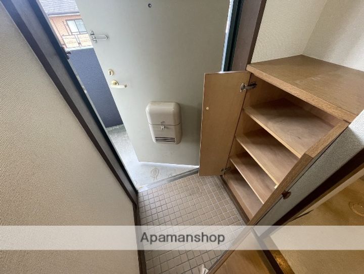 ヒルサイドテラスの玄関