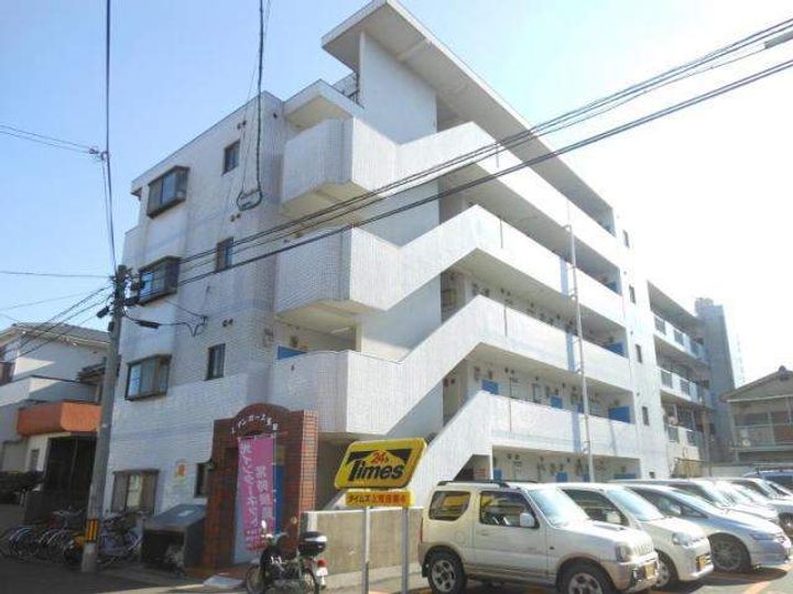 レインボー上荒田405の外観