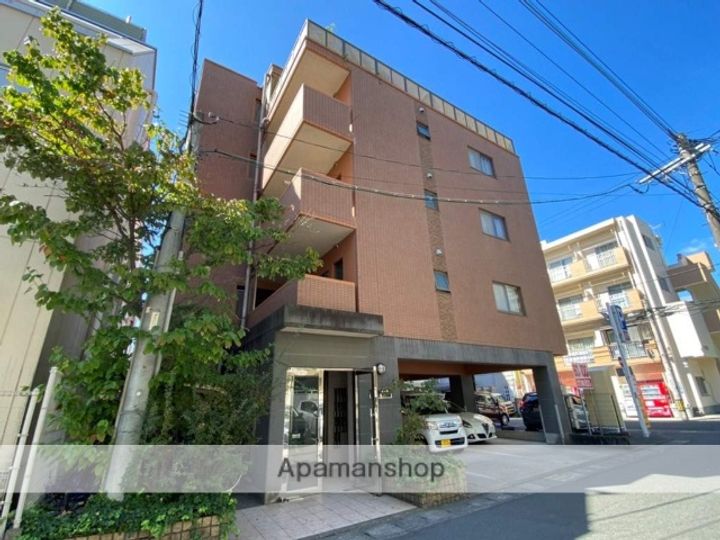 コンフォール上荒田の外観