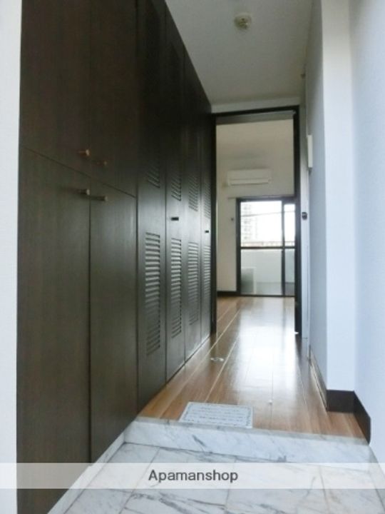 朝日プラザ西鹿児島の玄関