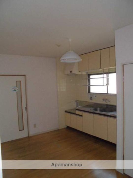 山下ビルの居間