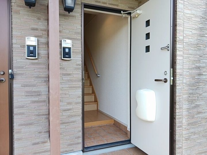 ベルメゾン・藤の玄関