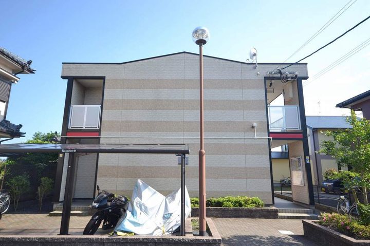 レオパレスやまと205の外観