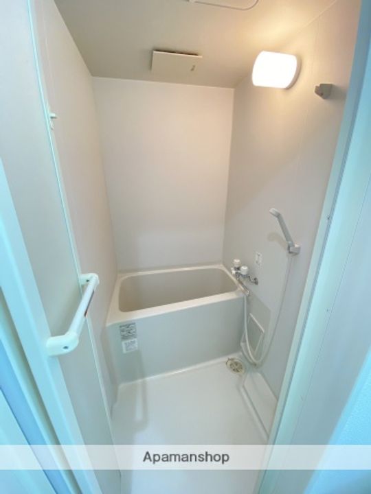 レイク・ルィーズ唐湊301の風呂