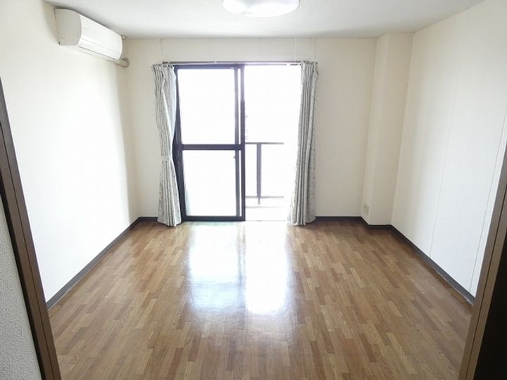 クリエート・コム0301の居間